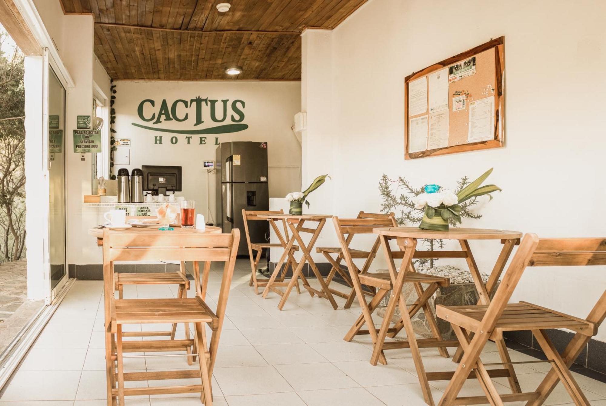 Hotel Cactus Таганга Екстериор снимка